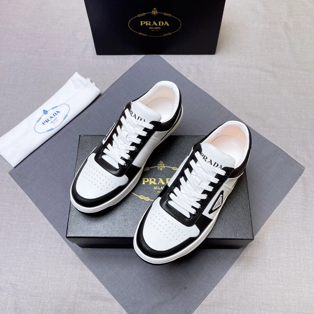 P380 Prada Prada's new men's leather sneakers, the highest version on the market, any comparison is welcome🆚! The original leather has excellent texture and is super high-end! Fetal sheep net lining imported from Italy, removable pad! Luxurious materials and fine workmanship, highly recommended! Code number 38-45 No. 058